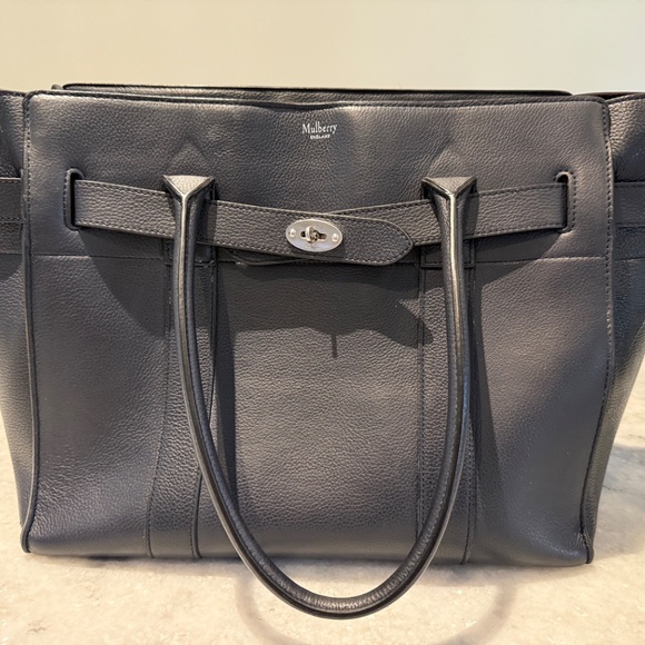 ✨ Mulberry Zipped Bayswater – Large, Dark Navy Grained Leather ✨ - Picture 13 of 13